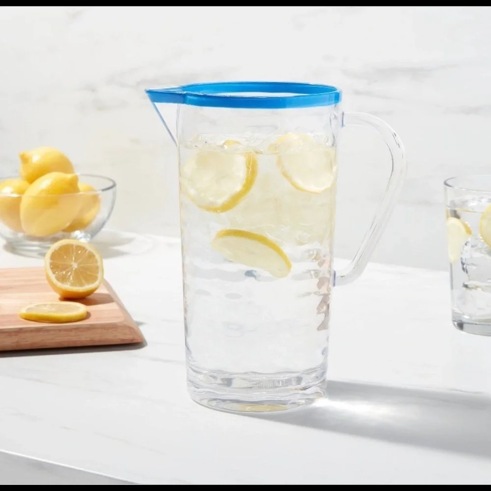 Brand new threshold clear w/blue accents 1.8 quart cold beverage plastic